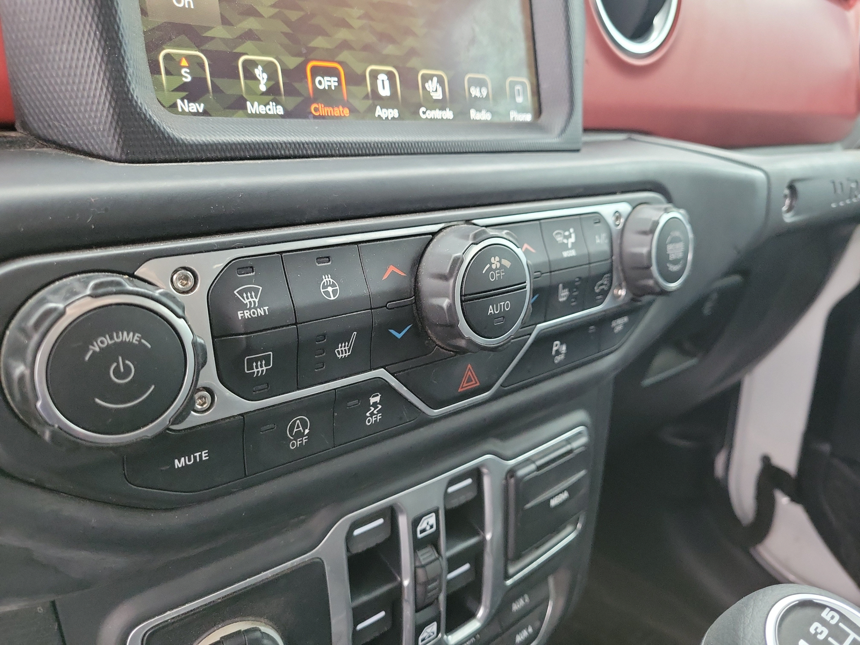 Used 2018 Jeep Wrangler Unlimited Rubicon AWD/4WD image 17