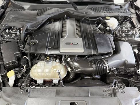 Used 2019 Ford Mustang GT image 18