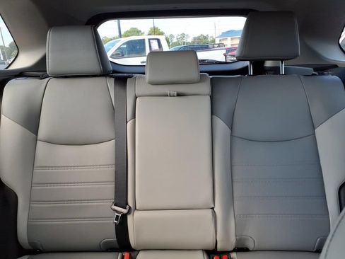 Used 2023 Toyota RAV4 XLE Premium FWD image 16