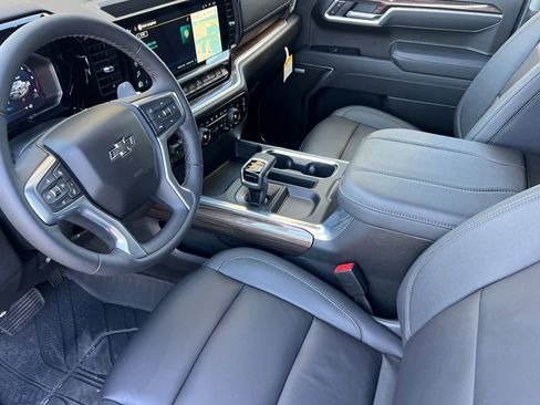 New 2026 Chevrolet Silverado 1500 RST w/ Redline Edition AWD/4WD image 10