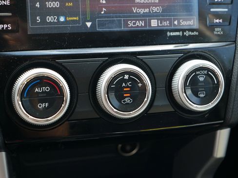 Used 2017 Subaru Forester 2.5i Premium w/ All-Weather Package image 23