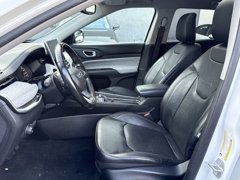 Used 2022 Jeep Compass Latitude w/ Sun and Sound Group AWD/4WD image 20