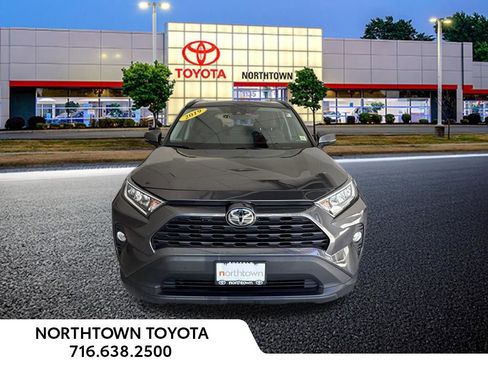 Used 2019 Toyota RAV4 XLE w/ Convenience Package AWD/4WD image 5