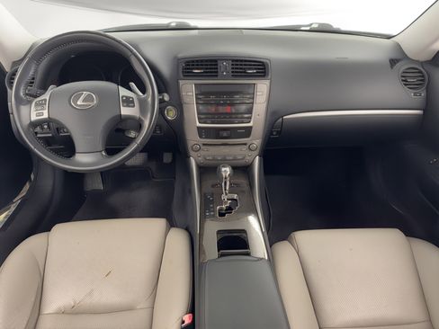 Used 2011 Lexus IS 250C w/ Luxury Pkg RWD image 18