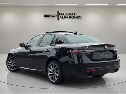 Used 2024 Alfa Romeo Giulia Ti w/ Active Assist Plus Package AWD/4WD image 3