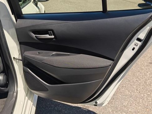 Used 2020 Toyota Corolla LE FWD image 35