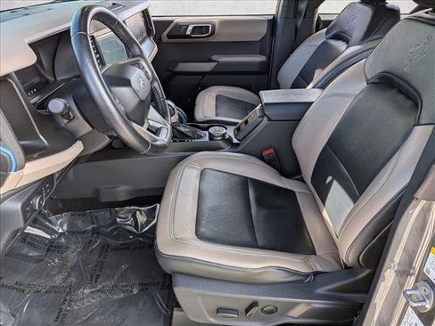 Used 2022 Ford Bronco Wildtrak image 17