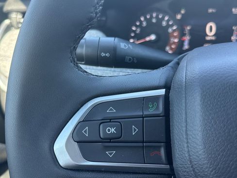 Used 2024 Jeep Compass Latitude w/ Sun and Sound Group image 16