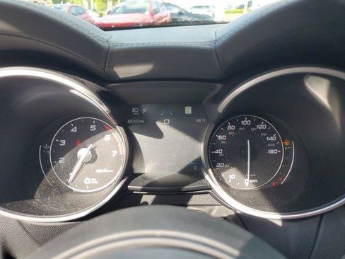 Used 2022 Alfa Romeo Stelvio Veloce AWD/4WD image 33