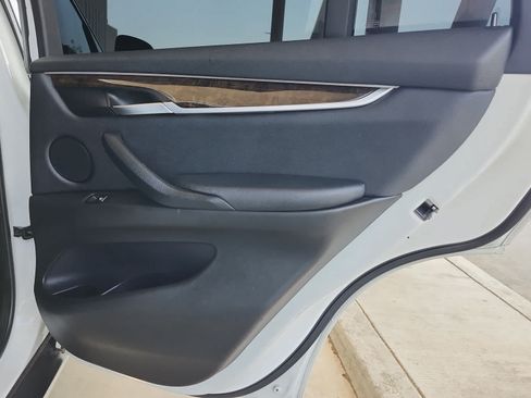 Used 2018 BMW X5 sDrive35i RWD image 13