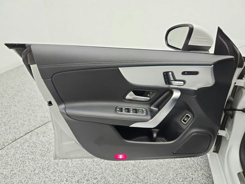 Used 2023 Mercedes-Benz CLA 250 image 15