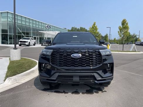 Certified 2026 Ford Explorer ST-Line AWD/4WD image 8