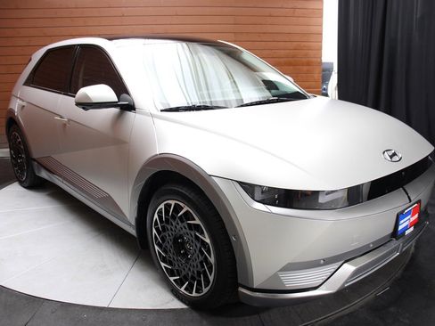 Used 2024 Hyundai Ioniq 5 Limited image 33