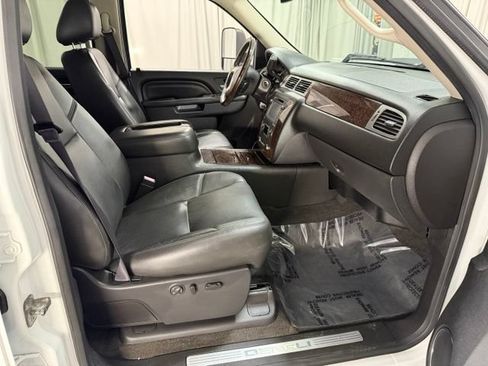 Used 2013 GMC Sierra 2500 Denali w/ Snow Plow Prep Package AWD/4WD image 7