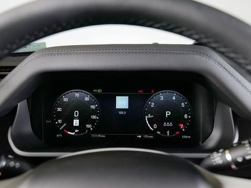 Used 2024 Land Rover Defender 90 S image 14