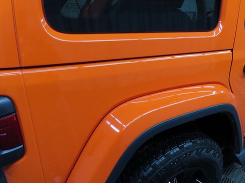 Used 2023 Jeep Wrangler Unlimited Sahara image 30