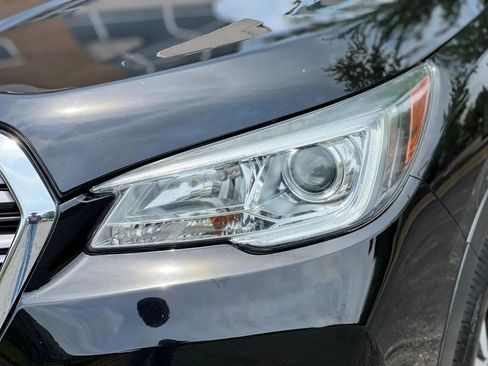 Used 2019 Subaru Ascent Premium AWD/4WD image 10