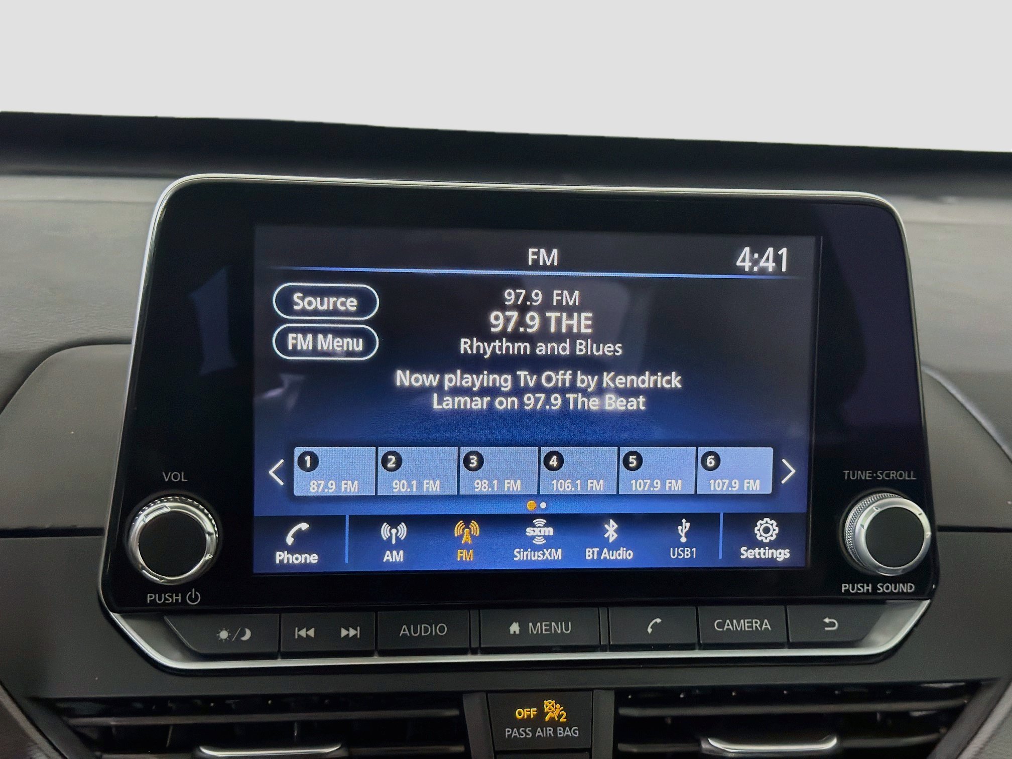 Used 2025 Nissan Altima 2.5 SR FWD image 19