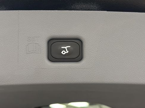 Used 2023 Lincoln Nautilus Reserve AWD/4WD image 28