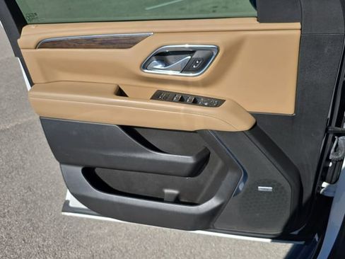 Used 2023 Chevrolet Tahoe Premier w/ Advanced Technology Package image 28