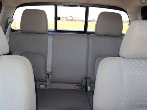 Used 2016 Nissan Frontier SV RWD image 14