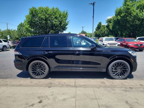 Used 2023 Lincoln Aviator Reserve w/ Equipment Group 201A AWD/4WD image 9