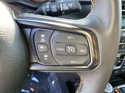 Used 2024 Jeep Wrangler Unlimited Sport AWD/4WD image 18