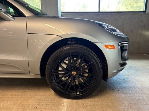 Used 2020 Porsche Macan Turbo AWD/4WD image 12