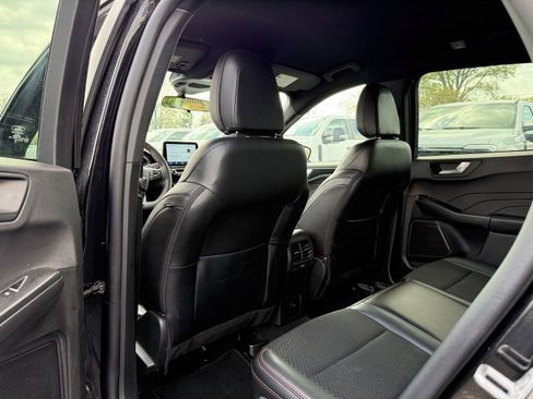 Used 2025 Ford Escape ST-Line image 16