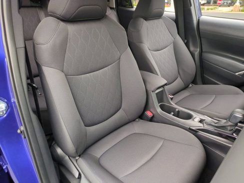 Used 2024 Toyota Corolla Cross LE FWD image 28
