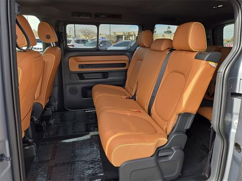 New 2025 Volkswagen ID. Buzz Pro S image 16