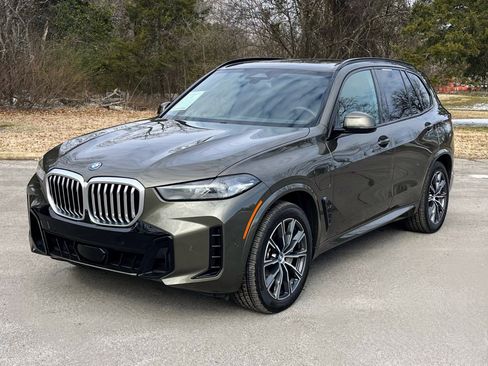 Used 2024 BMW X5 xDrive50e w/ M Sport Package image 2