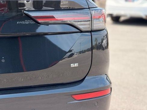 New 2026 Mitsubishi Outlander SE FWD image 10