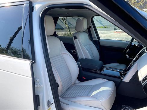 Used 2019 Land Rover Discovery HSE AWD/4WD image 7