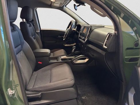 Certified 2025 Nissan Frontier SV w/ SV Convenience Package image 15