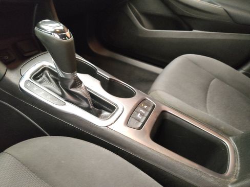 Used 2019 Chevrolet Cruze LT w/ Convenience Package FWD image 26