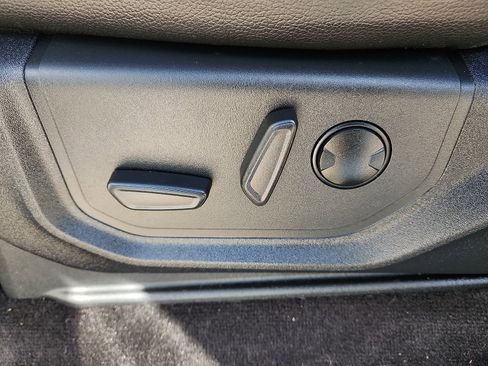 Used 2019 Ford F150 Lariat w/ Equipment Group 502A Luxury image 14