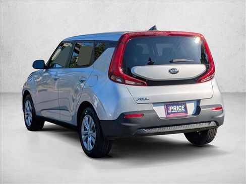 Used 2020 Kia Soul LX image 8