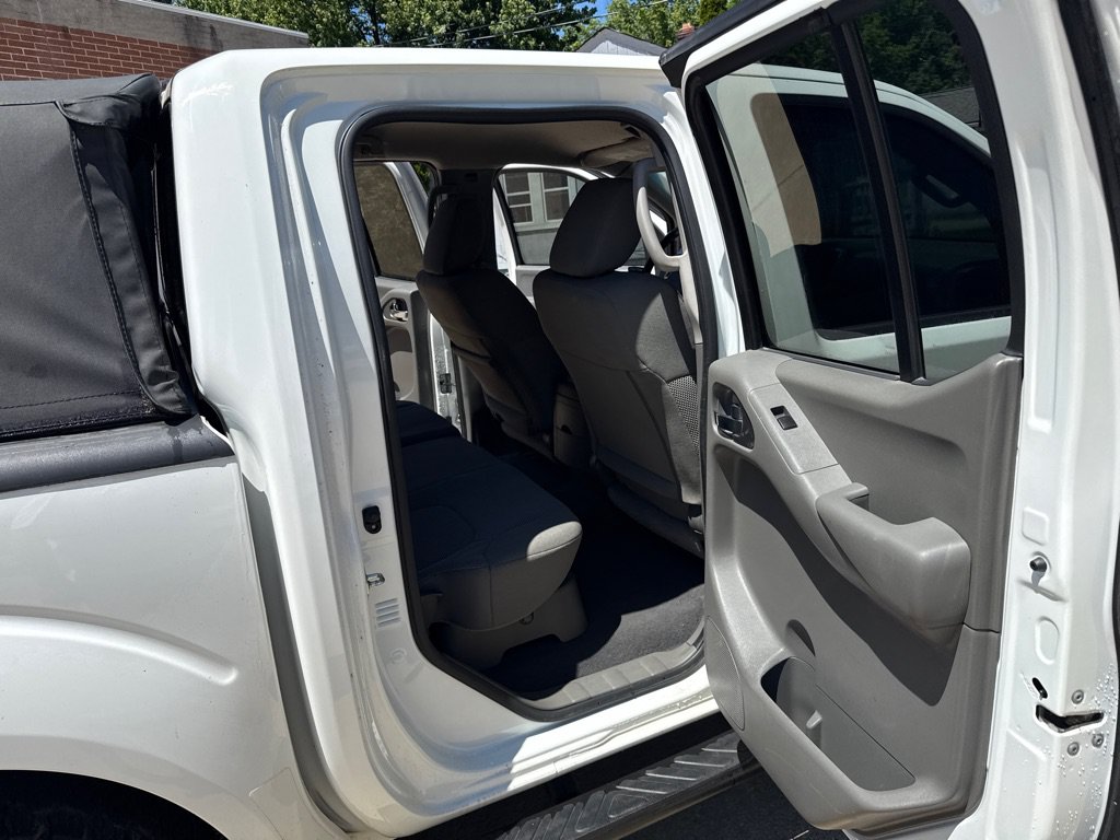 Used 2019 Nissan Frontier SV w/ Value Truck Package AWD/4WD image 13