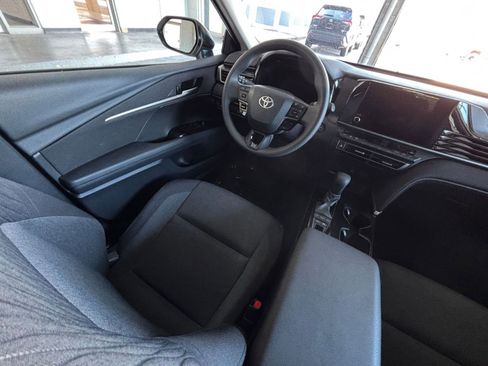 Used 2025 Toyota Camry LE image 38