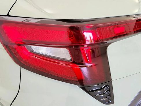 Used 2025 Chevrolet Trax ACTIV w/ Sunroof Package FWD image 15