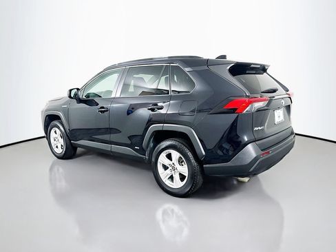 Used 2021 Toyota RAV4 LE AWD/4WD image 7