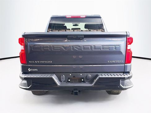 Used 2022 Chevrolet Silverado 1500 Custom Trail Boss AWD/4WD image 6