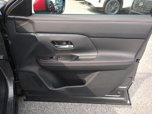 New 2026 Nissan Kicks SR FWD image 36