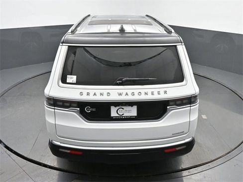 Used 2024 Jeep Grand Wagoneer L Series III image 44