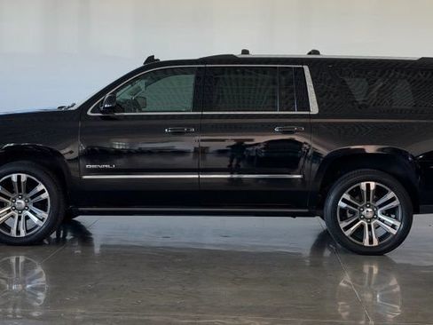 Used 2020 GMC Yukon XL Denali w/ Denali Ultimate Package RWD image 4