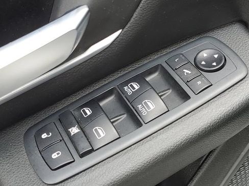 Used 2020 RAM 1500 Big Horn AWD/4WD image 18