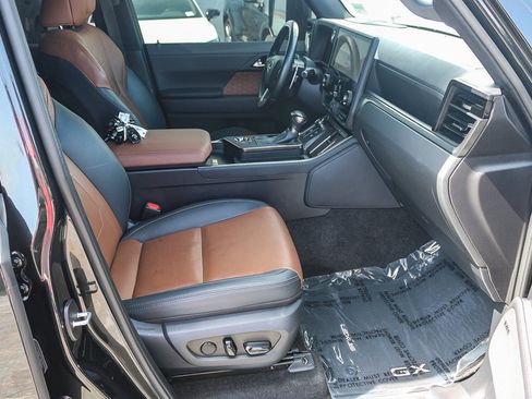 Used 2024 Lexus GX 550 w/ Cold Area Package AWD/4WD image 17