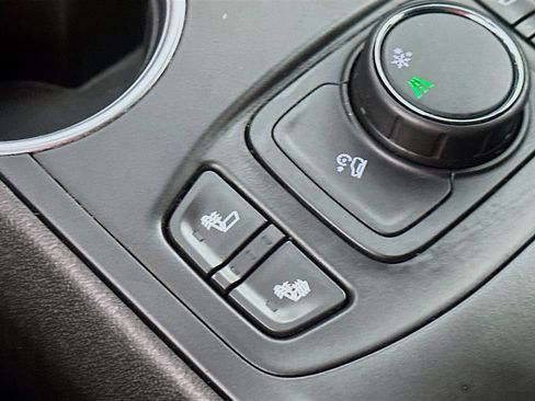 Used 2019 GMC Terrain SLE w/ Driver Convenience Package FWD image 20