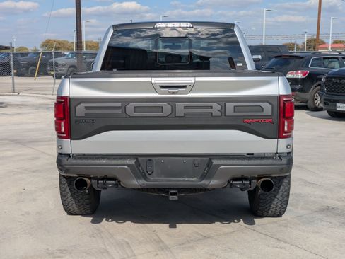 Used 2019 Ford F150 Raptor w/ Equipment Group 802A Luxury image 4